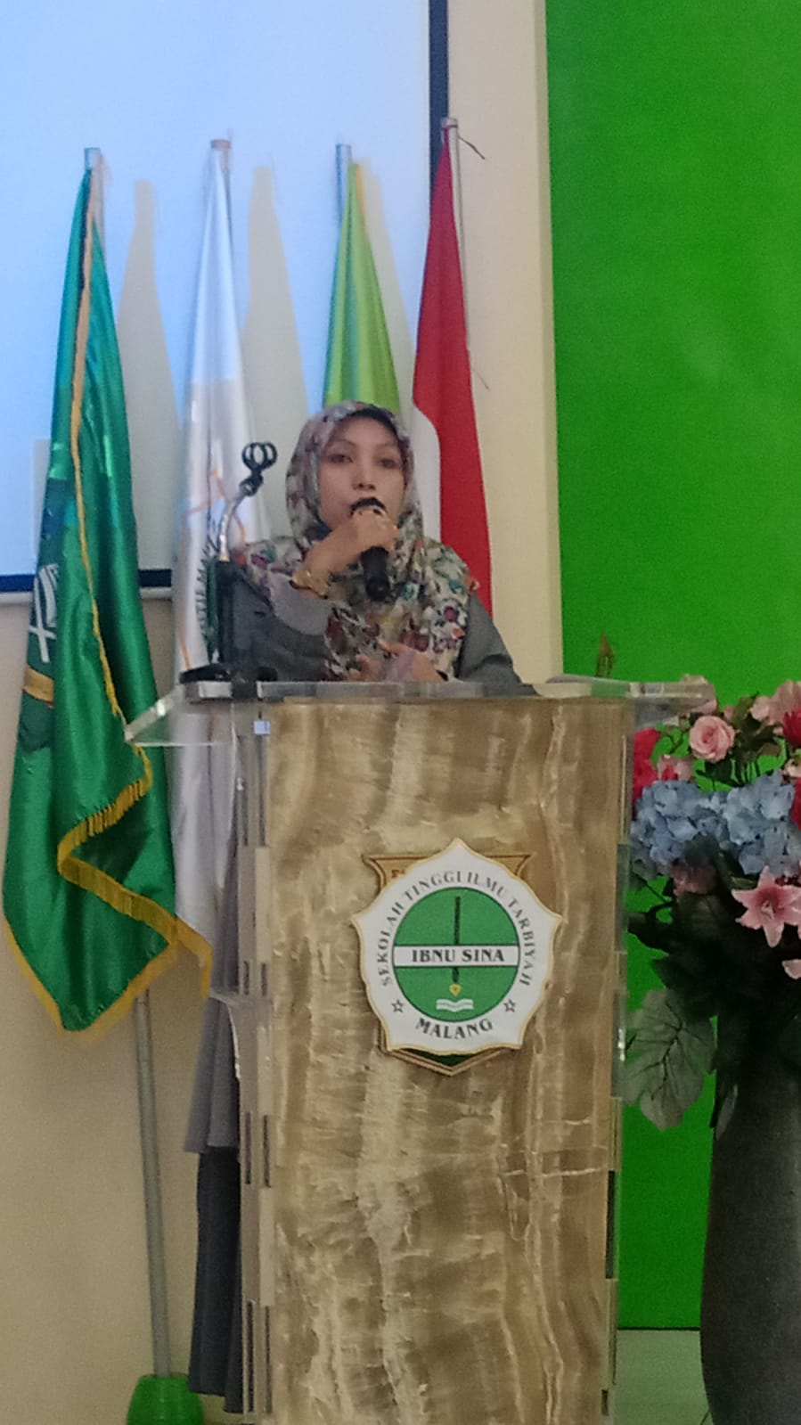 RATUSAN ALUMNI MEMBANJIRI ACARA REONI AKBAR dan SEMINAR NASIONAL YANG DIGELAR OLEH STIT IBNU SINA MALANG